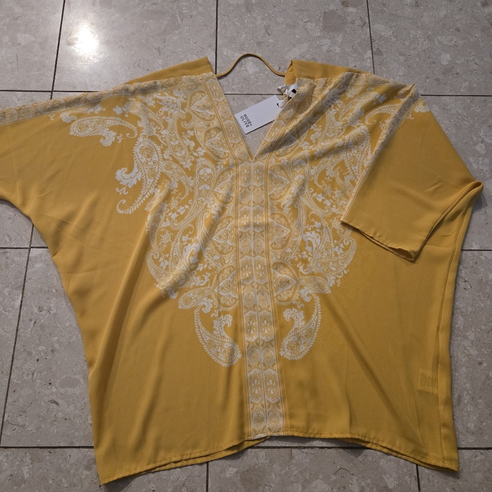 NWT ROSE + OLIVE Yellow Top - Medium